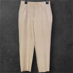 A New Day Cream Tailored Cropped Pants. Size 6